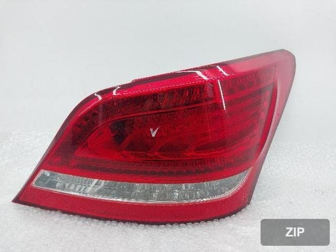 Hyundai Equus 2012 — фонарь задний комбинированный правый (пассажирский) 92402-3N010