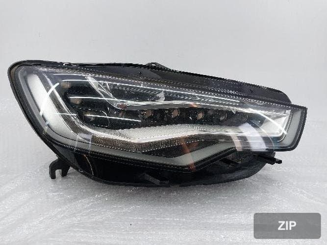 Audi A6 2014 — фара правая (LED)