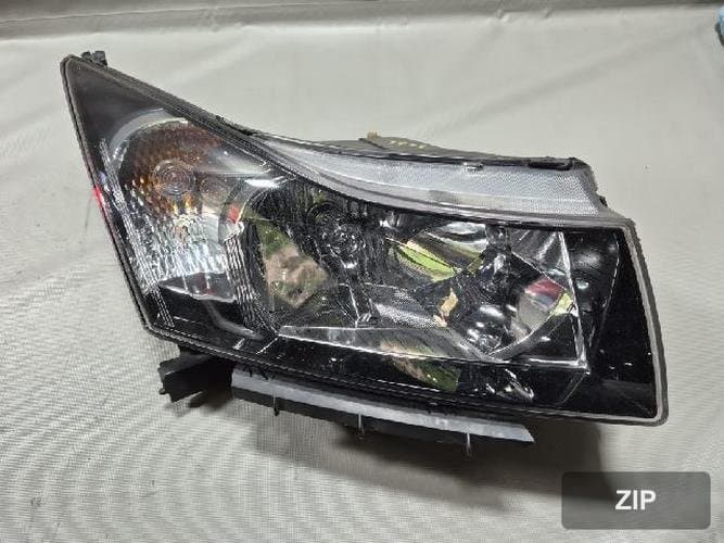 Chevrolet Cruze 2014 — фара головного света правая (6)