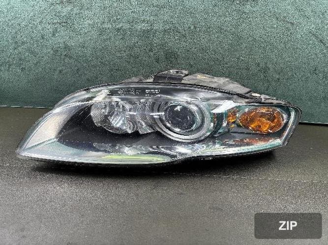Audi A4 2007 — фара левая HID