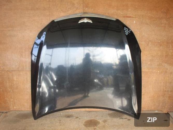 Hyundai Genesis 2012 — капот
