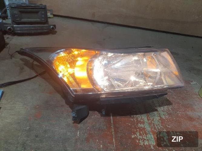 GM Daewoo Cruze 2011 — фара правая