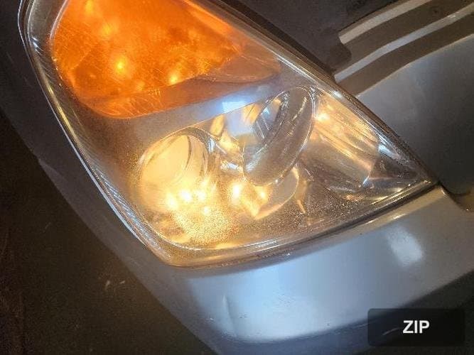 Kia Carnival 2010 — фара правая 92102-4D0