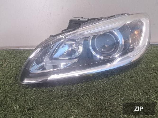 Volvo S60 2015 — фара левая HID