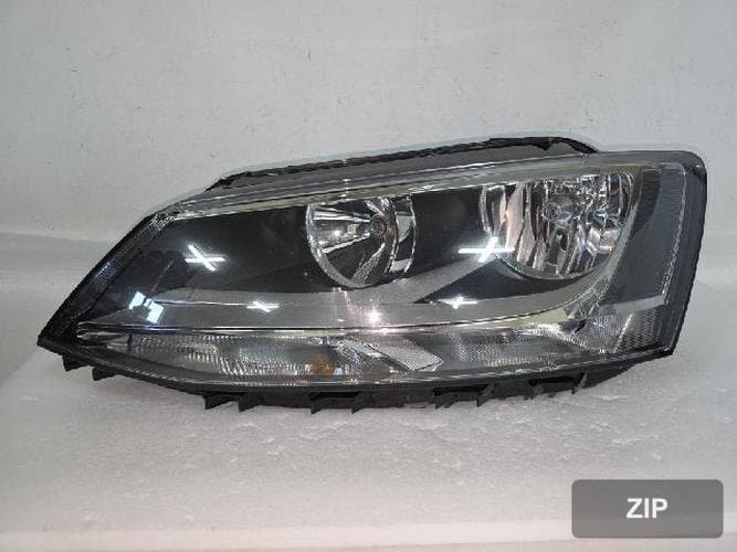 Volkswagen Jetta 2014 — фара левая 5C7941005A