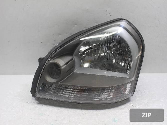 Hyundai Tucson 2007 — фара левая 921012EXXX