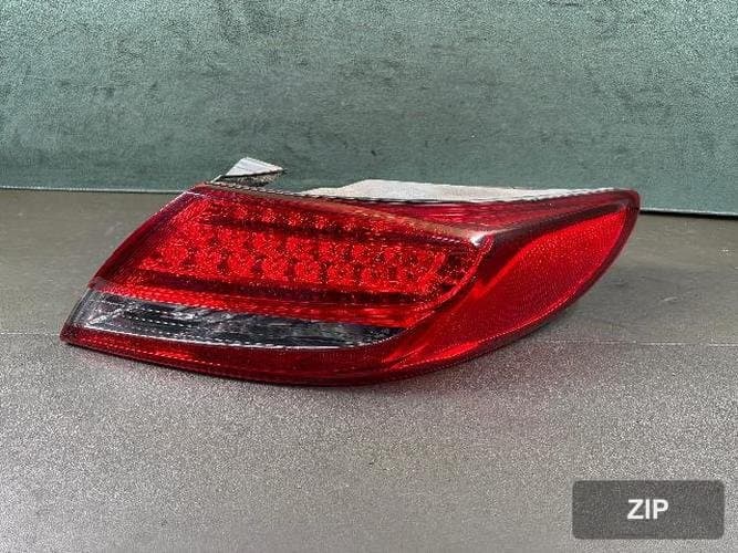 Hyundai Grandeur 2011 — комбинированный задний фонарь правый (LED)