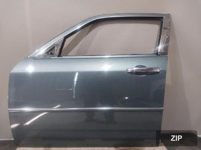 Chrysler 300 2007 — передняя дверь левая