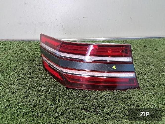 Genesis G80 2025 — комбинированный фонарь задний левый (водителя) 92401-T1000NGM