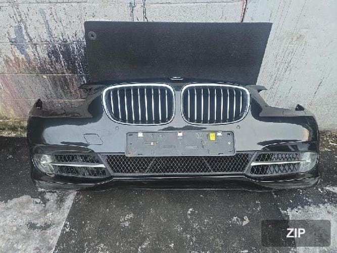 BMW 5 Series 2011 — передний бампер