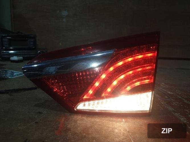 Hyundai i40 2012 — фонарь задний правый внутренний 92404-3Z000