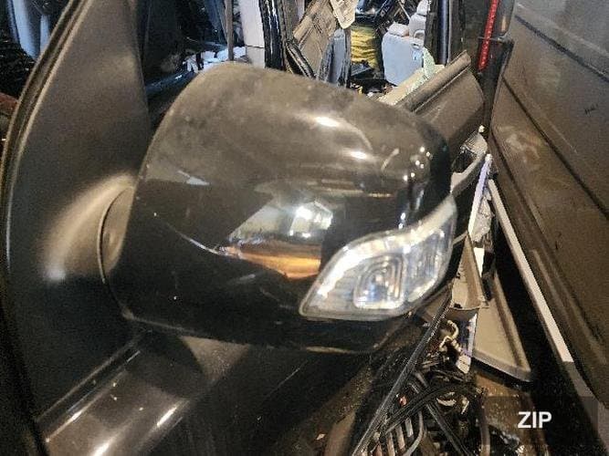 Kia Carnival 2010 — зеркало боковое левое 8pin