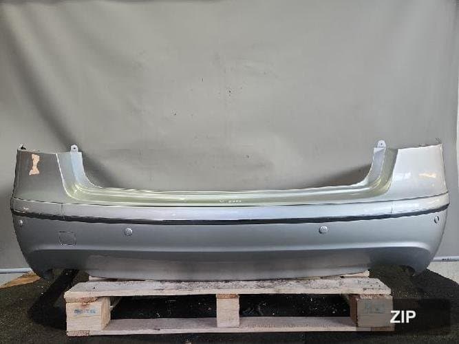 Hyundai Genesis 2011 — задний бампер