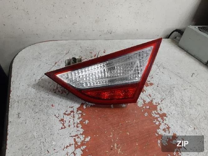 Hyundai Sonata 2012 — фонарь задний правый внутренний 92404-3S100