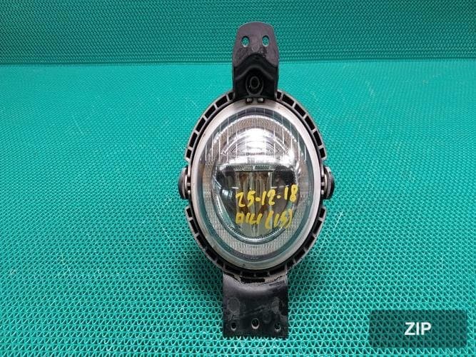 Mini Countryman 2015 — противотуманная фара левая LED 981253705
