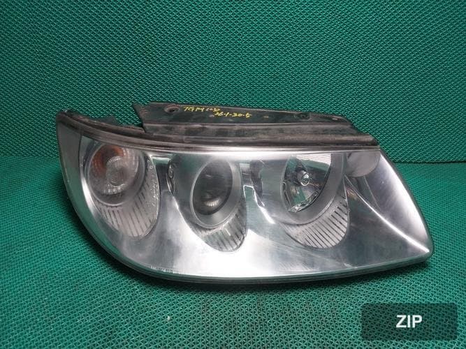 Hyundai Grandeur 2005 — фара правая 921023L000