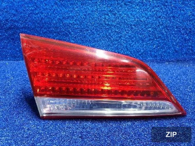 Hyundai i40 2014 — накладка двери задняя левая 924033Z300