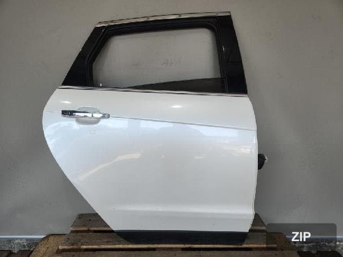 Cadillac SRX 2012 — дверь задняя правая