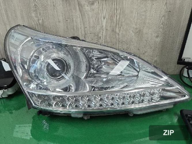Hyundai Equus 2012 — фара правая 92102-3N030