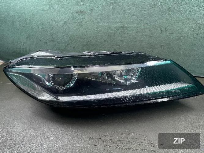 Volkswagen Phaeton 2012 — фара головного света правая HID