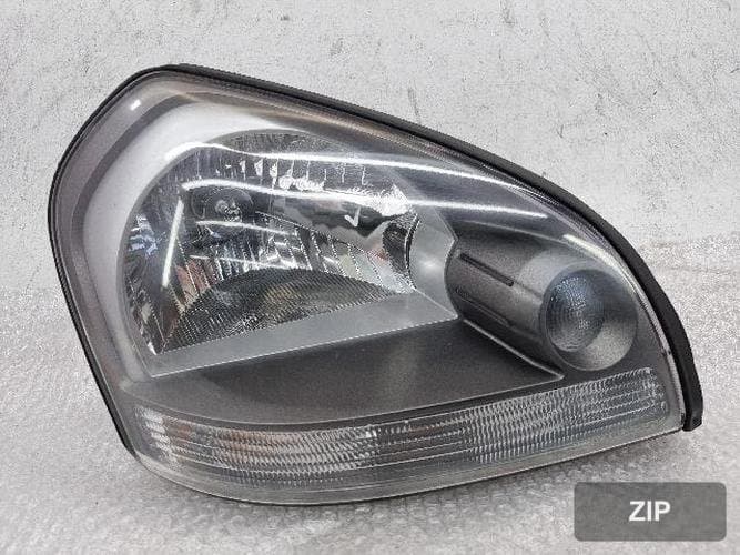 Hyundai Tucson 2007 — фара головного света правая 92102-2EXXX