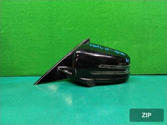 Mercedes-Benz S-Class 2010 — боковое зеркало левое A2218101176