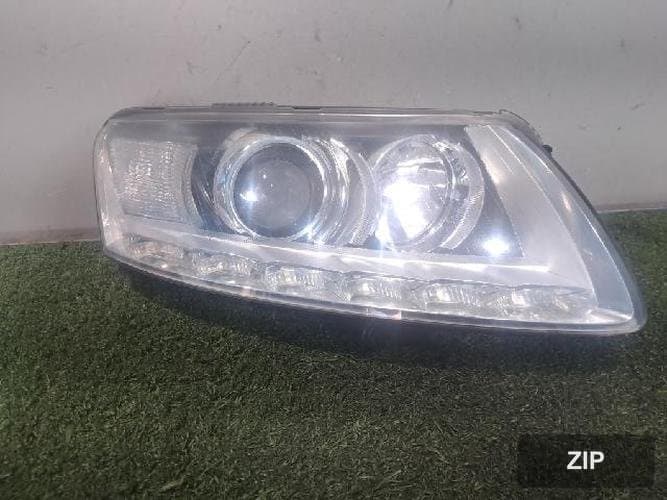 Audi A6 2010 — фара правая HID