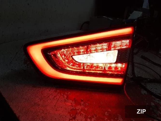 Kia K7 2015 — задний фонарь правый внутренний 92404-E8000