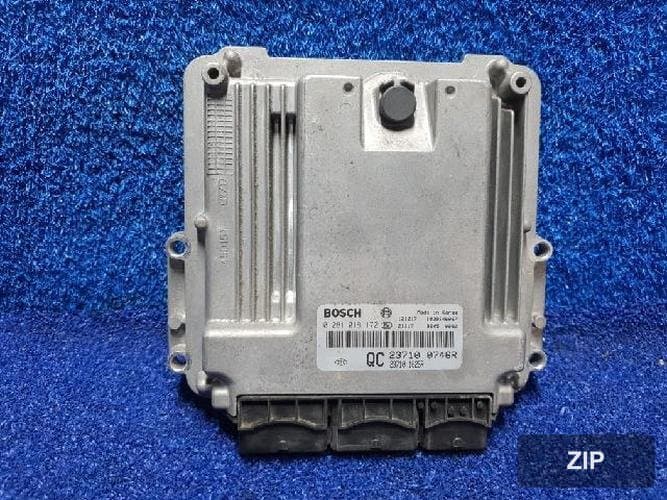 Renault QM5 2013 — блок управления двигателем ECU 237100746R