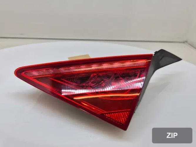 Audi A7 2022 — фонарь задний правый (внешний) 4G8945094 2