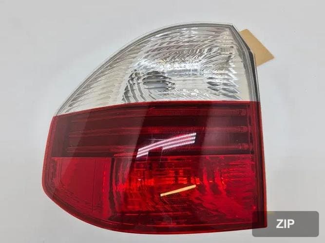 BMW X-серия 2008 — задний фонарь левый, наружный (7162209)