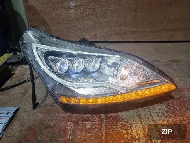 Hyundai Equus 2014 — фара правая 92102-3N100