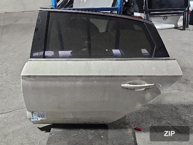 Audi A3 2014 — дверь задняя левая 8V5833051
