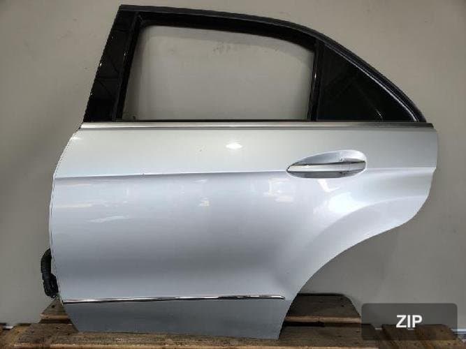 Mercedes-Benz E-Class 2010 — дверь задняя левая