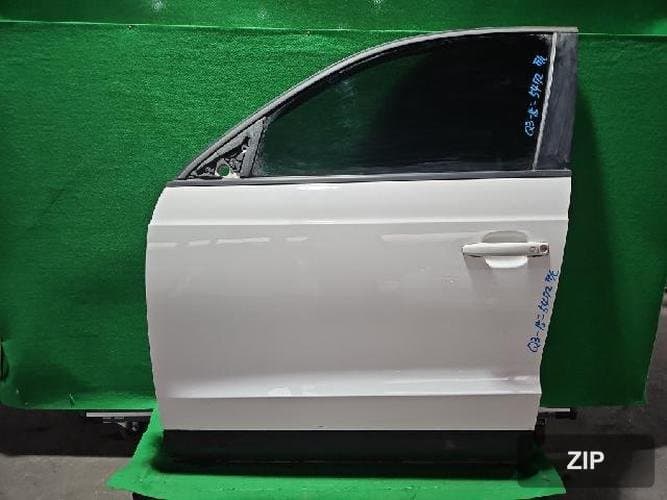 Audi Q3 2015 — дверь передняя левая 8V0831051C