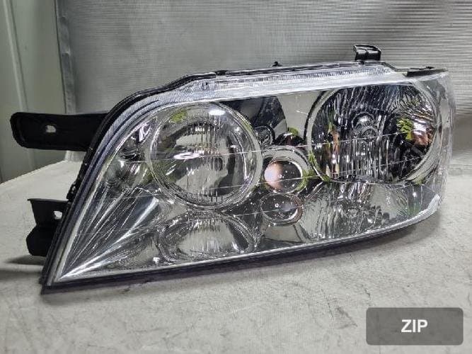 Hyundai Equus 2002 — фара HID левая