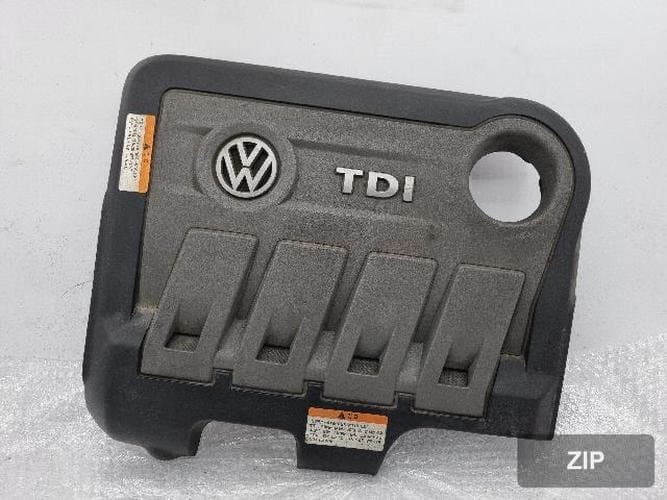 Volkswagen Passat 2015 — крышка двигателя 03L103925BG
