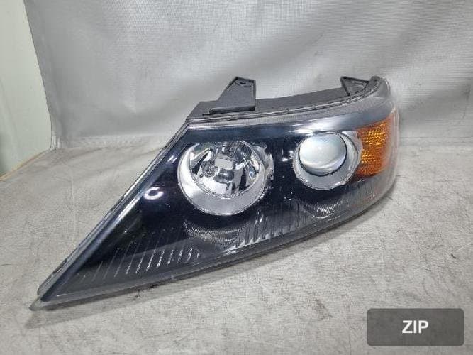 Kia Sorento 2010 — фара левая 921012P000