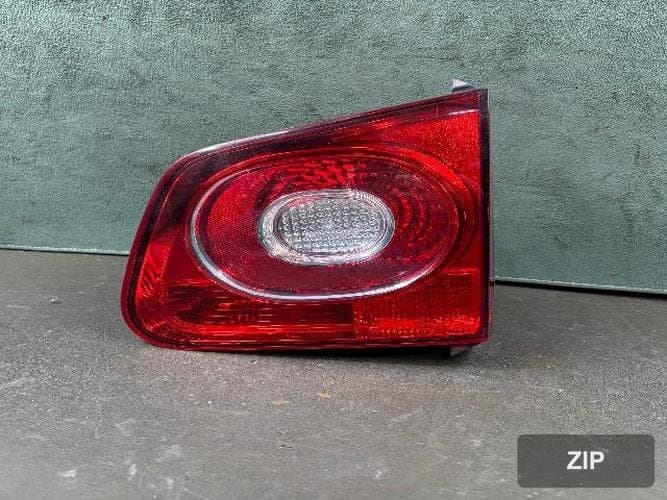 Volkswagen Tiguan 2009 — подсветка багажника белая 1