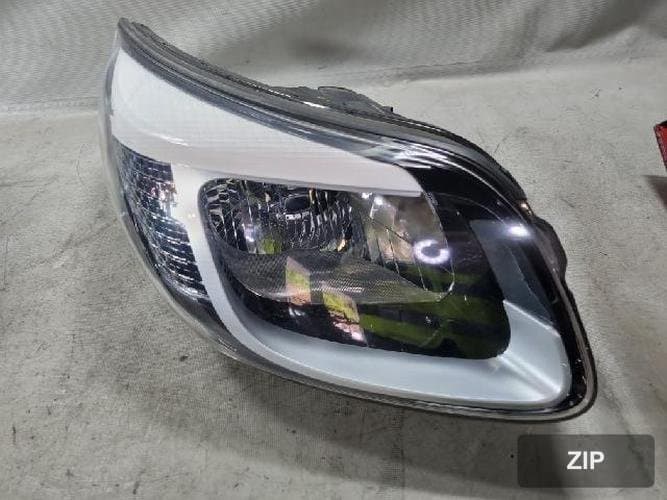 Kia Ray 2016 — фара правая (головного света)