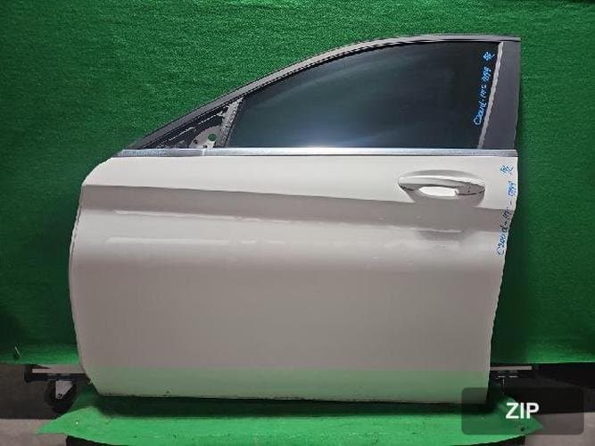 Mercedes-Benz C-класс 2017 — дверь передняя левая A2057200105
