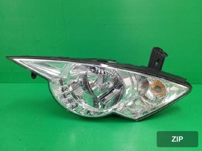 KG Mobility Actyon 2006 — фара головного света правая 8310231103