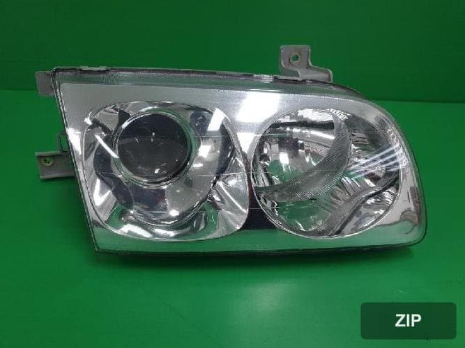 Hyundai Trajet 2005 — фара правая 921023A500