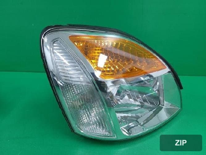 Hyundai Grand Starex 2006 — фара правая 921024A600