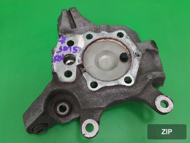 Renault SM5 2007 — поворотный кулак передний правый 42214 52020