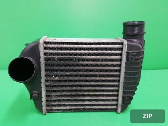 Audi A6 2008 — интеркулер 4F0 145 805 AA