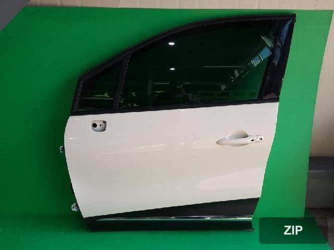 Renault QM3 2014 — передняя дверь левая