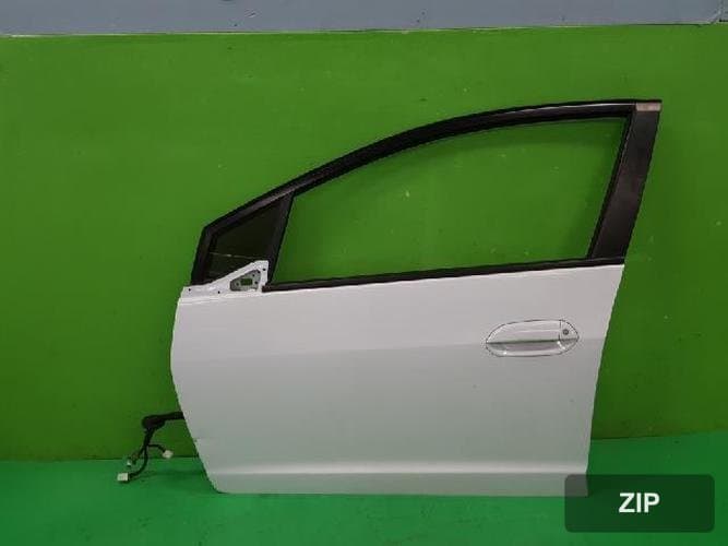 Honda Insight 2011 — передняя дверь левая
