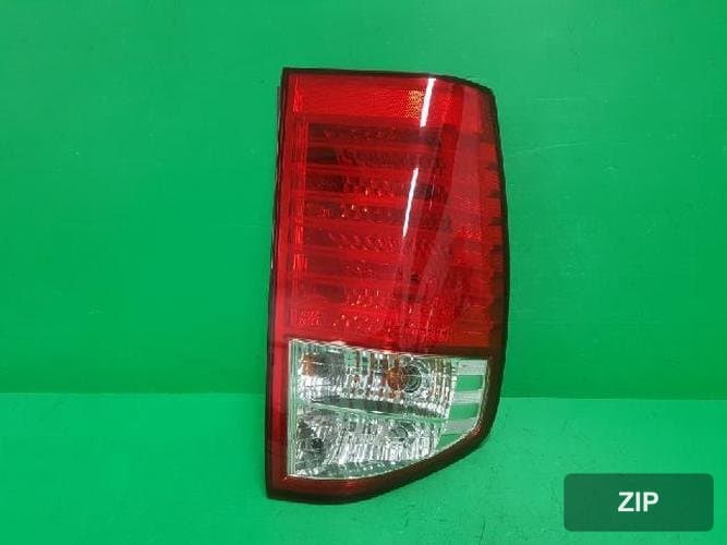 Kia Carnival 2006 — комбинированный задний фонарь левый (водителя) 92401 4D000 10