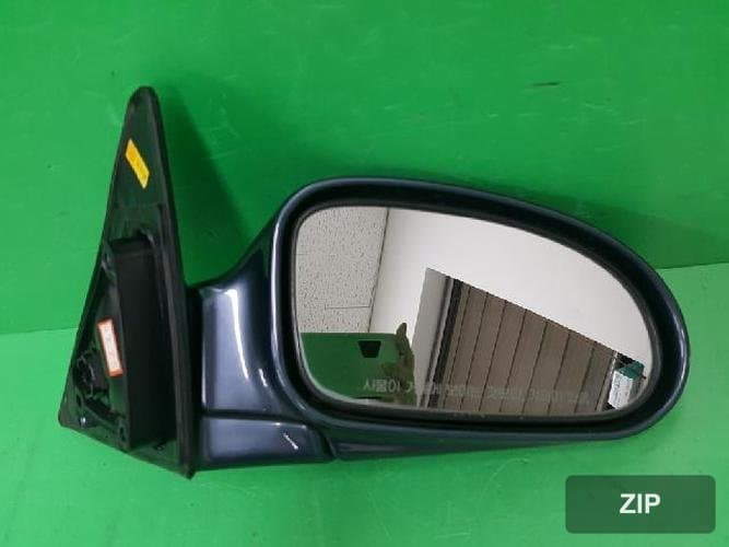 Hyundai Sonata 1997 — боковое зеркало правое 87606 35110